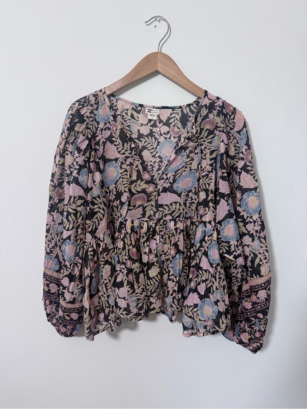 Billabong Black Floral Blouse, NWT